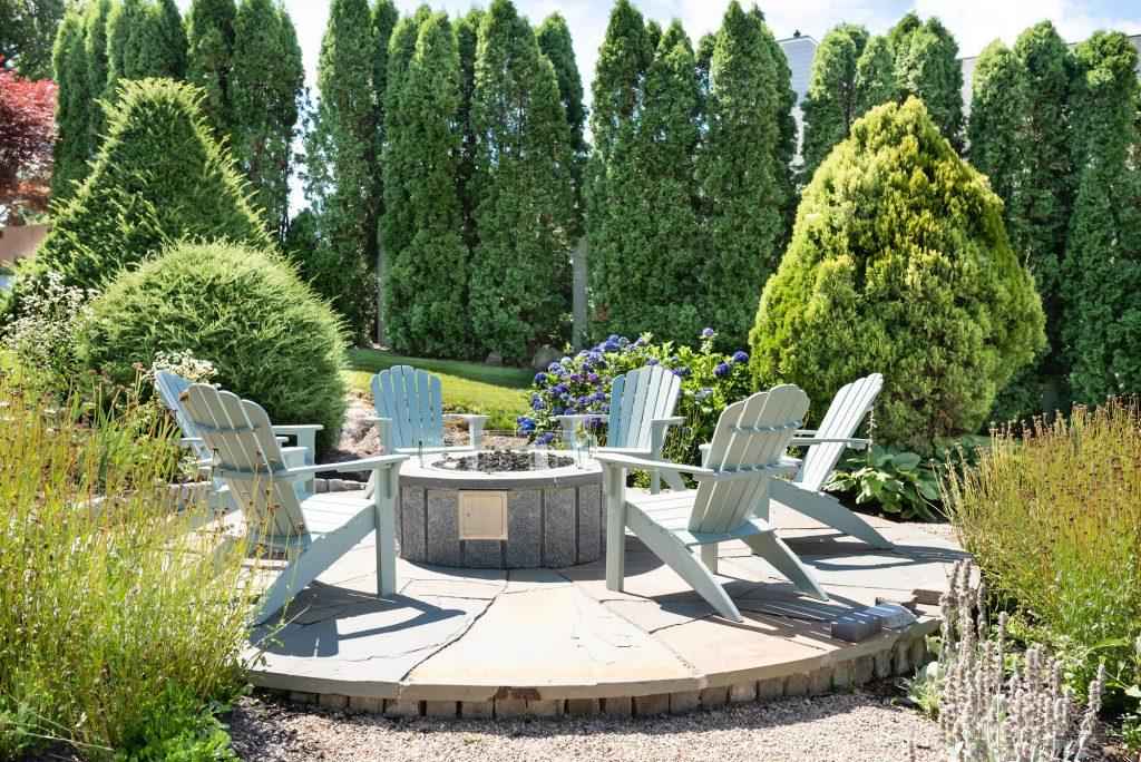 seating area with round fire pit