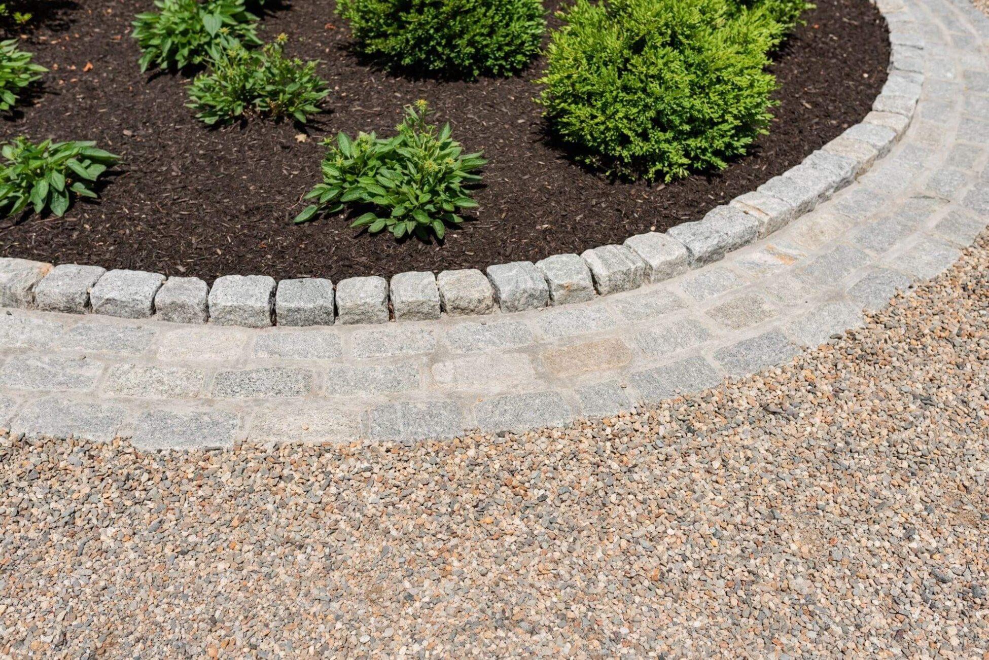 gravel-stone-patio-paver-edging